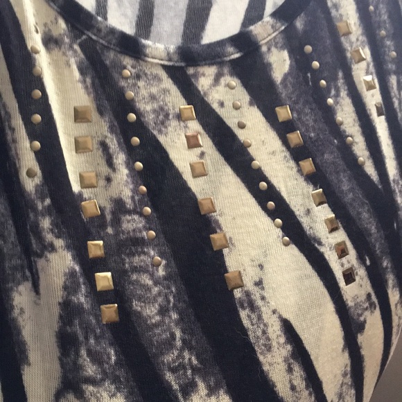 Blacks & beige ladies flowy blouse NWT size M - Picture 5 of 6